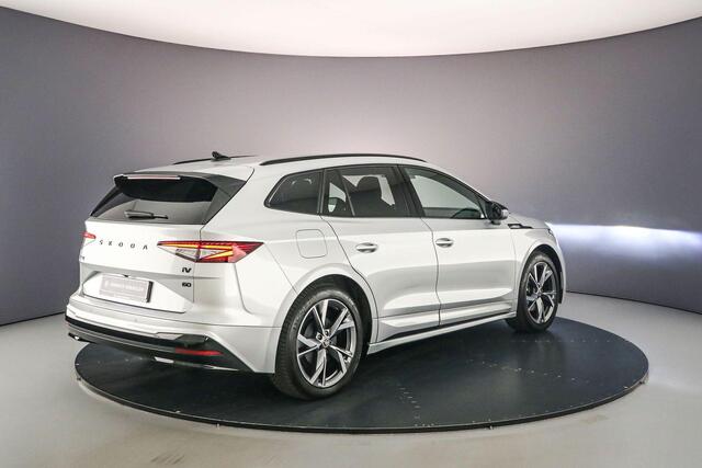 Skoda Enyaq iV 60 Sportline 180pk Automaat Adaptive cruise control, Achteruitrijcamera, Navigatie, Stoelverwarming, Stuurwiel verwarmd, Parkeersensoren, LED verlichting, App connect