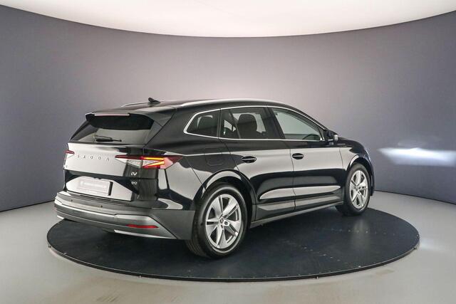 Skoda Enyaq iV 80 204pk Automaat Trekhaak, Lederen bekleding, Head up display, Adaptive cruise control, Navigatie, Achteruitrijcamera, LED verlichting, Stuurwiel verwarmd