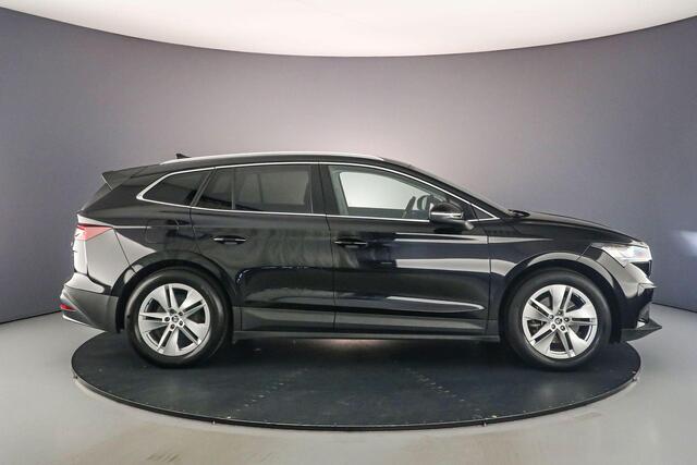 Skoda Enyaq iV 80 204pk Automaat Trekhaak, Lederen bekleding, Head up display, Adaptive cruise control, Navigatie, Achteruitrijcamera, LED verlichting, Stuurwiel verwarmd