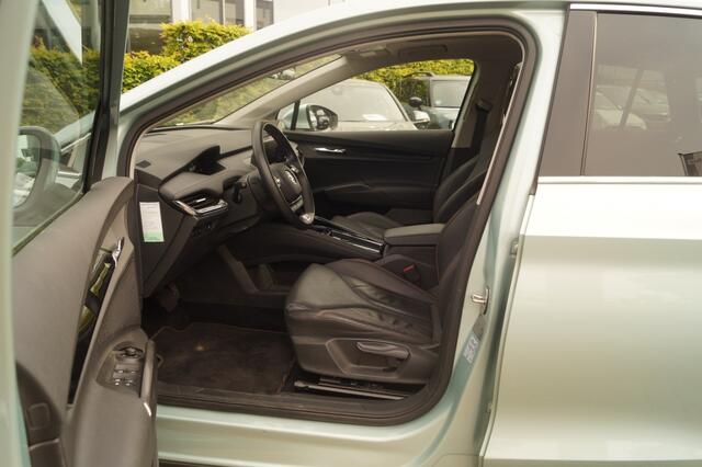Skoda Enyaq iV 60 180pk 62kWh -PANO-LEER-NAVI-ECC-PDC-