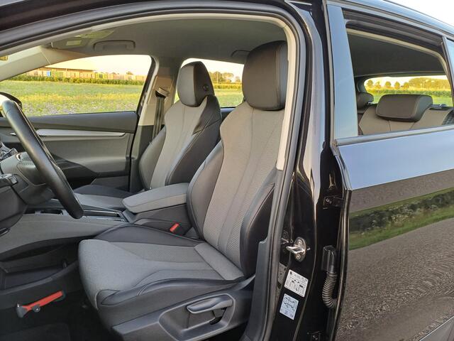 Skoda Enyaq iV 60 /Trekhaak/Navi/Camera/NL/Lage KM/