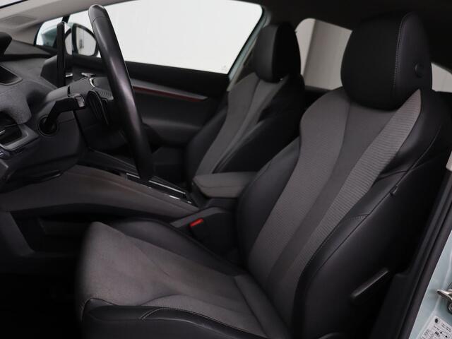 Skoda Enyaq iV 80 | Stoel & stuurverwarming | Carplay | Keyless | Navigatie | Camera | Half leder | Cruise control | Full LED | Parkeerhulp