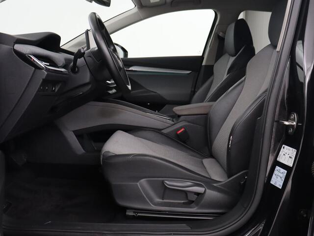 Skoda Enyaq iV 60 | Camera | Carplay | Keyless | Half leder | Navigatie | Full LED | Climate control | Cruise control | Parkeerhulp | Getint glas