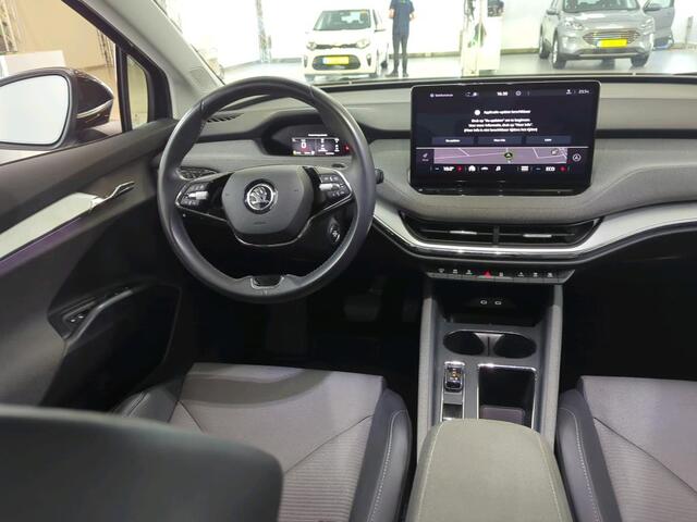 Skoda Enyaq iV 80 / Navigatie / App connect / Parkeersensoren V+A / Camera /
