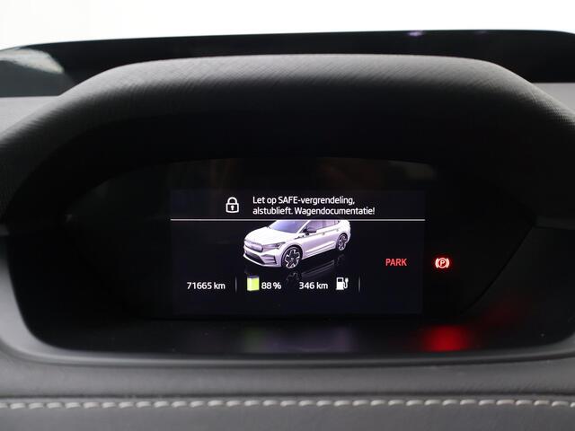 Skoda Enyaq iV Coupé 80 RS | 300 PK | Soh 89% | Trekhaak | Panoramadak | Stoelverwarming