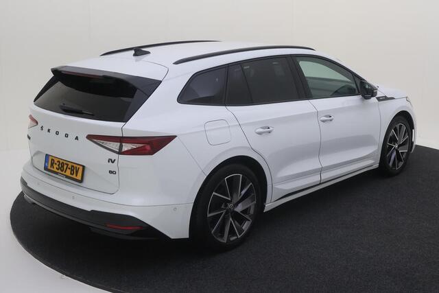 Skoda Enyaq iV 80 Sportline / Navigatie / Camera / Parkeer sensoren V+A / Stoel+stuur verwarming / Kuipstoelen /