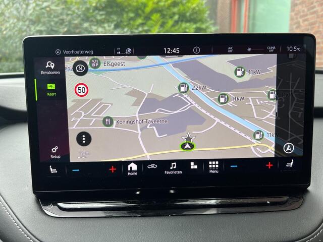 Skoda Enyaq iV 80 Sportline / Navigatie / Camera / Parkeer sensoren V+A / Stoel+stuur verwarming / Kuipstoelen /