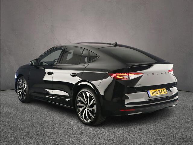 Skoda Enyaq iV Coupé 85 Sportline 286pk Automaat Trekhaak, Panoramadak, Elektrische achterklep, Adaptive cruise control, LED matrix koplampen, Achteruitrijcamera, Stuurwiel verwarmd