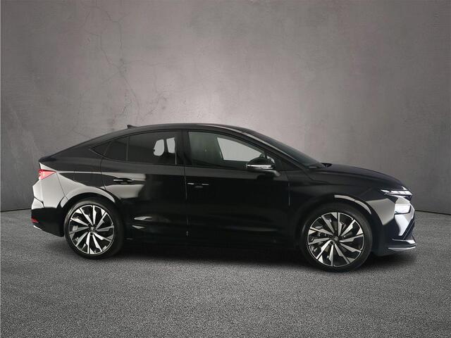 Skoda Enyaq iV Coupé 85 Sportline 286pk Automaat Trekhaak, Panoramadak, Elektrische achterklep, Adaptive cruise control, LED matrix koplampen, Achteruitrijcamera, Stuurwiel verwarmd