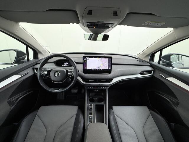 Skoda Enyaq iV 80 Trekhaak Camera 1/2 Leer Apple Carplay Android First Edition Navi Ecc 19"lm PDC-a+v Cruise Control E-Call SOH.90% Stuurverwarming Led Isofix Keyless-Go DAB Rijstrooksensor Origineel Nederlandse Auto Nieuwprijs ¤49.645,-