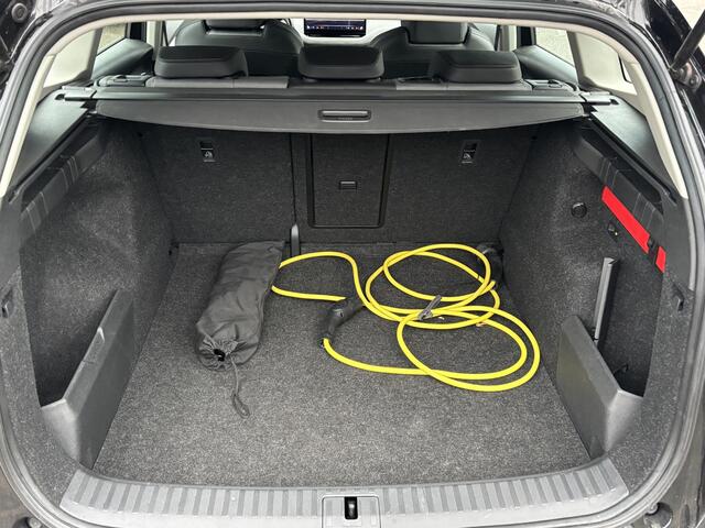 Skoda Enyaq iV 80 Business Edition WARMTEPOMP| ELEK. TREKHAAK| ADAPTIEVE CRUISE| STOEL + STUURVERWARMING| CAMERA| RIJSTROOKSENSOR|