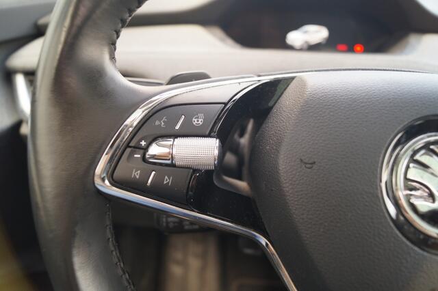 Skoda Enyaq iV 60 180pk 62kWh -PANO-LED-NAVI-ECC-PDC-ACC-