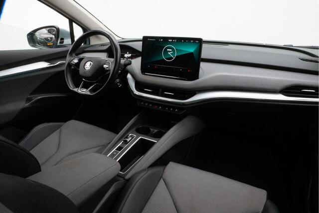 Skoda Enyaq iV 60 Trekhaak/ Panoramadak/ Matrix Led/ Navigatie/ 20" Lmv/ Stuurverwarming/ Camera/ Blindspot