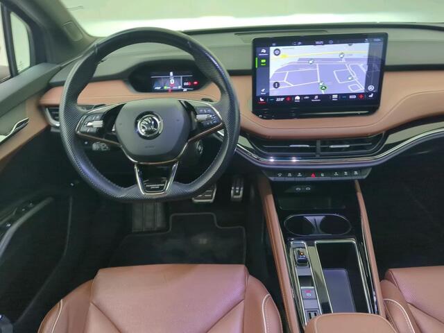 Skoda Enyaq iV 80 iV 80 Founders Edition Black | Schuifdak | LED