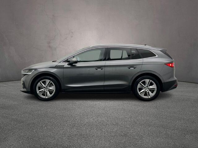 Skoda Enyaq iV 80 204pk Automaat Trekhaak, Adaptive cruise control, Navigatie, Stoelverwarming, LED matrix koplampen, 360 camera, Stuurwiel verwarmd, Parkeersensoren