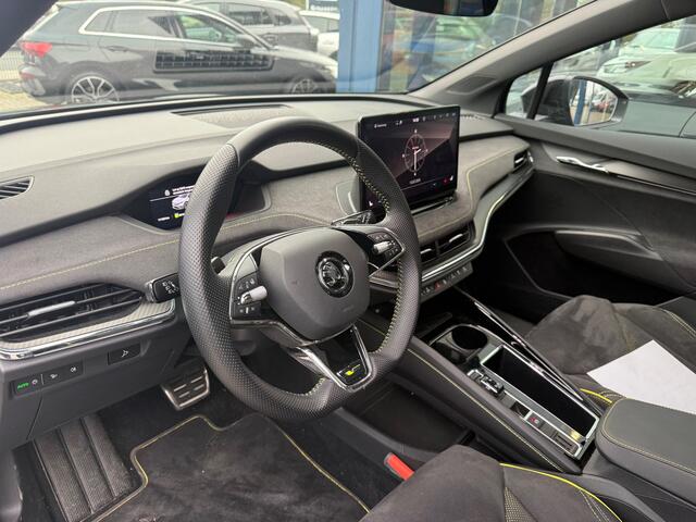 Skoda Enyaq iV Coupé 80 RS | BTW-Auto | Panoramadak | Trekhaak | BLIS | Stoelverwarming