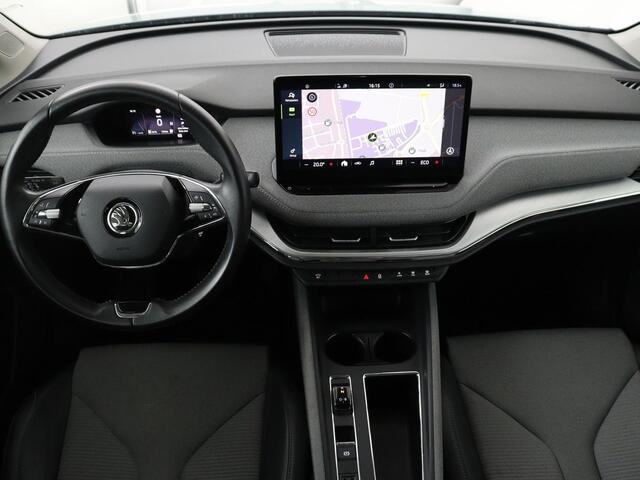 Skoda Enyaq iV 60 | Trekhaak | Carplay | Camera | Half leder | Navigatie | Parkeerhulp | Sfeerverlichting | Cruise control | Full LED | 19'' | Climate control