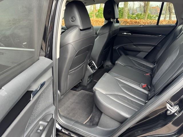 Skoda Enyaq iV 80 First Edition 204PK SOH 93% Warmtepomp/Trekhaak/Leer/Acarplay/Led/Nav/Camera/Fabrieksgarantie