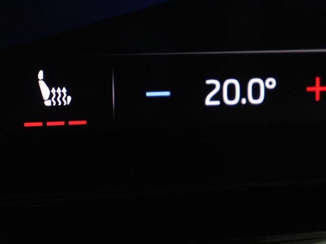 Skoda Enyaq iV 60 | SOH 91% | Trekhaak | Stoelverwarming | Camera | Sportstuur | Carplay | Navigatie | Cruise control | Full LED | Half leder | DAB | Parkeerhulp | Sfeerverlichting | Climate control