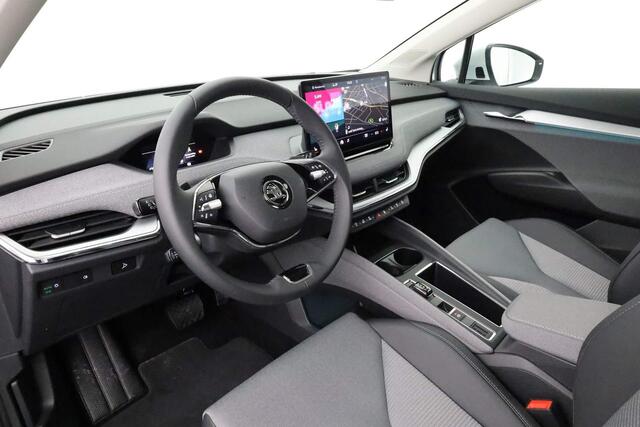 Skoda Enyaq iV Selection 132 kW / 180 pk | ¤ 4.519,- VOORRAADVOORDEEL!!! | 20" Inch Velgen | Achteruitrijcamera | Adaptive Cruise Control | Dodehoekdetectie | Keyless Entry | Stoelverwarming | Stuurwielverwarming