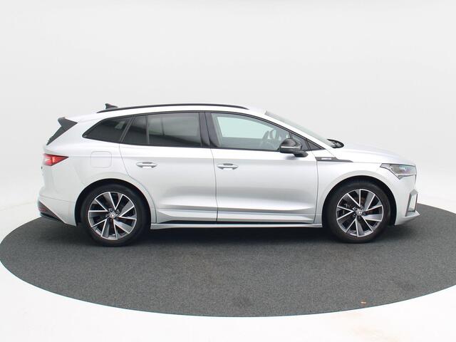 Skoda Enyaq iV 60 180 Pk Sportline | Stoel/Stuur Verwarming | Camera | Climatronic | Adaptive Cruise | Full LED | 20 Inch | 125.515 Km !!