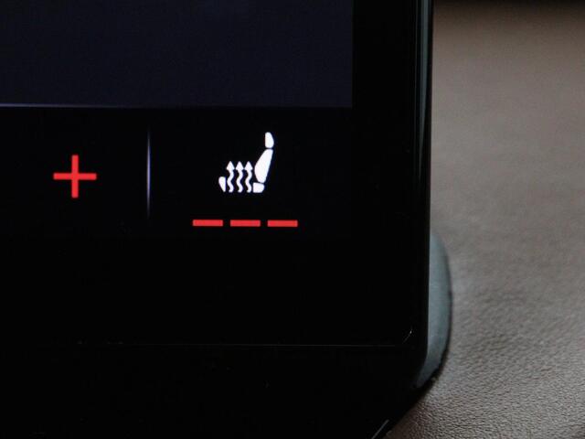 Skoda Enyaq iV 80 | SOH 91% | Panoramadak | Trekhaak | Leder | Stoelverwarming | Camera | Sfeerverlichting | Navigatie | Carplay | Cruise control | Full LED | Keyless | Getint glas