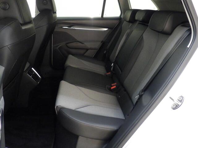 Skoda Enyaq iV 80 Trekhaak - Adaptieve Cr.control - Warmtepomp - SoH 98% - Dodehoek detectie