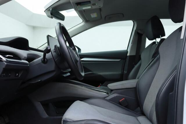 Skoda Enyaq iV 80 90% SOH l Trekhaak l Stoelverwarming l Camera