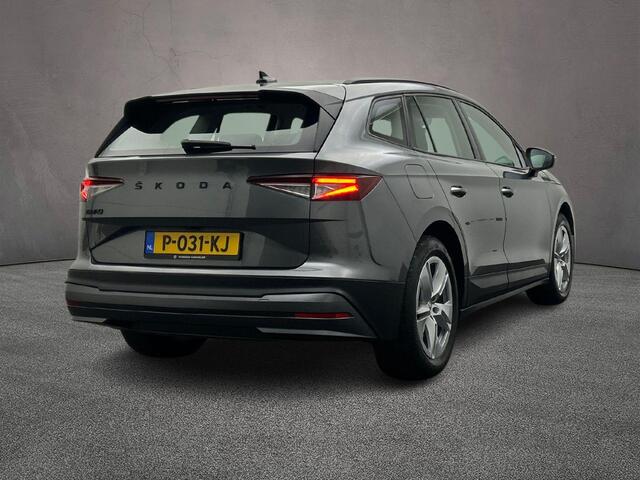 Skoda Enyaq iV 60 180pk Automaat Trekhaak, Cruise control, Achteruitrijcamera, LED koplampen, Stoelverwarming, Parkeersensoren, Navigatie, App connect