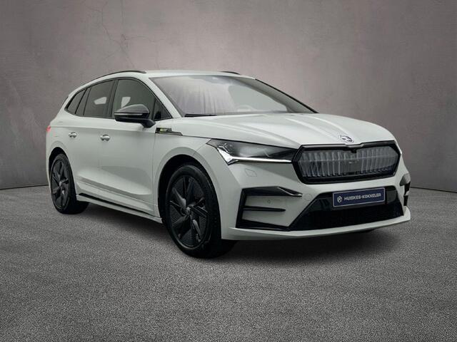 Skoda Enyaq iV 85X RS 340pk Automaat Adaptive cruise control, LED koplampen, Head-Up Display, Navigatie, Achteruitrijcamera, Stuurwiel verwarmd, Elektrische achterklep, Parkeersensoren, App connect
