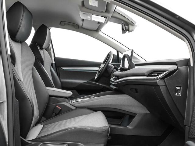 Skoda Enyaq iV 50 150pk Selection · Camera · Apple/Android Car Play · Navigatie · P-Sensoren · Cruise Control · Sfeerverlichting · 19'' Inch ·