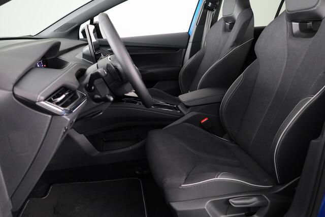 Skoda Enyaq iV 60 Sportline 180pk | Navigatie | Head up Display | Verlichte grill | Voorstoelen en achterbank verwarmd | Parkeercamera