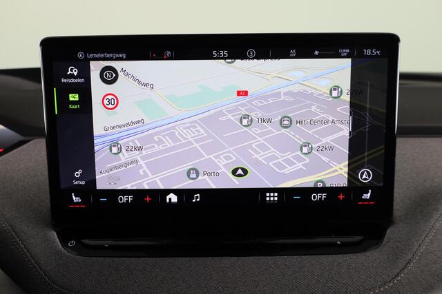 Skoda Enyaq iV 60 Business Edition 180pk Panoramadak | Crystal Face | Head up | Canton Audio | 20 inch | Elek. stoel | Blind Spot