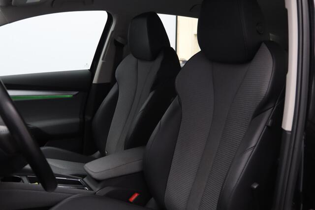 Skoda Enyaq iV 60, Trekhaak, Carplay, Keyless