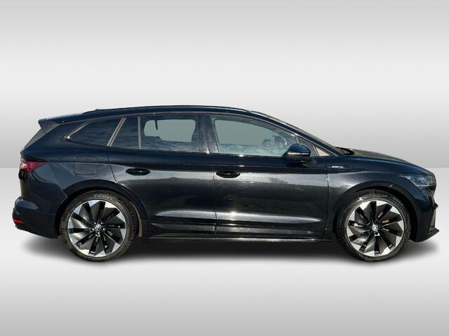 Skoda Enyaq iV 80 Sportline / Full option! / Trekhaak / Panoramadak / 360Camera / Head-up / Leder&Alcantara / 21'' / CarPlay / Stoelverwarming 4x / Dodehoek / DAB / ACC / Warmtepomp / Zonescherm Zijruiten