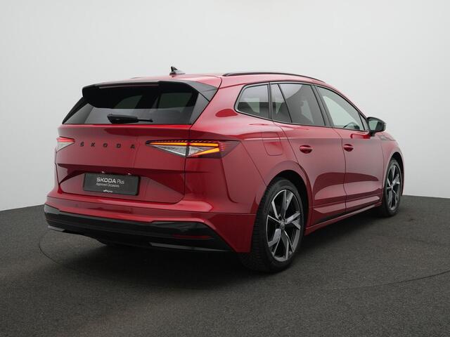 Skoda Enyaq iV 80 Sportline 204 pk | Trekhaak | Warmtepomp | Achteruitrijcamera | Leder/alcantara | Adaptive Cruise | Navigatie | Sportonderstel | Keyless