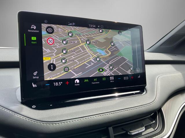Skoda Enyaq iV 80 Sportline 150kW/204PK · Panoramadak · Apple/Android Car Play · Camera + Parkeersensoren