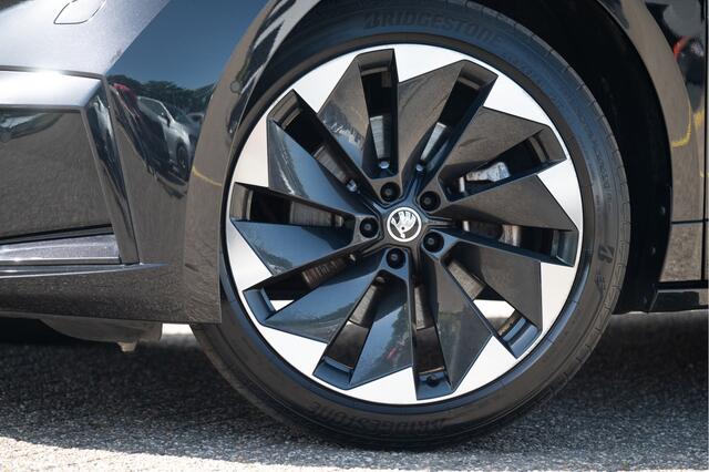 Skoda Enyaq iV 80 Sportline | 21" | Trekhaak | Stoel- Stuurverw. | ACC |