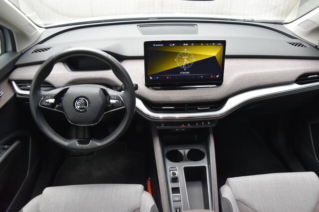 Skoda Enyaq iV 60 | Org. NL | BOVAG Garantie | SOH 93,45% | Warmtepomp | Apple Carplay/Android Auto | Stoelverwarming | 19'' Velgen | Parkeersensoren Achter | Full LED |