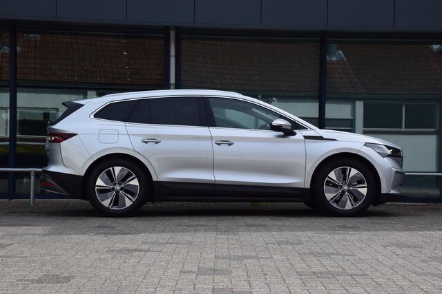 Skoda Enyaq iV 60 | Org. NL | BOVAG Garantie | SOH 93,45% | Warmtepomp | Apple Carplay/Android Auto | Stoelverwarming | 19'' Velgen | Parkeersensoren Achter | Full LED |