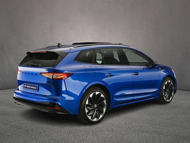 Skoda Enyaq iV 80 Sportline 204pk Automaat Trekhaak, Panoramadak, CANTON audio, Warmtepomp, Adaptive cruise control, Achteruitrijcamera, LED matrix koplampen