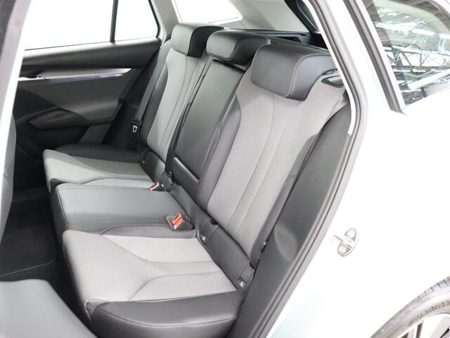 Skoda Enyaq iV 80 | Navigatie | Cruise Control Adaptief | Stoelverwarming | Parkeercamera |