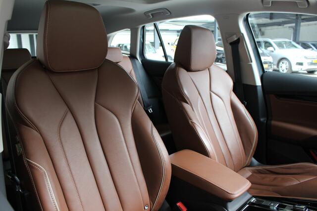 Skoda Enyaq iV 80 Panoramadak | Leder | Crystal Led | Camera | 90 % SoH