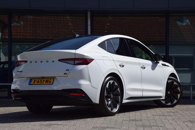 Skoda Enyaq iV Coupé 60 Sportline 180PK | Org. NL | BOVAG Garantie | SOH 91,81% | Trekhaak | Panoramadak | Stoelverwarming | Apple Carplay/Android Auto | Velgen 21'' | El. Kofferklep |