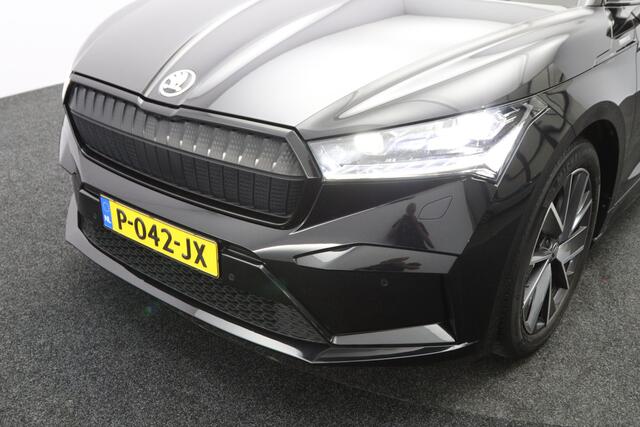 Skoda Enyaq iV 60 KWH 180 PK Sportline, SOH 92 %, Warmtepomp, Panoramadak, Trekhaak
