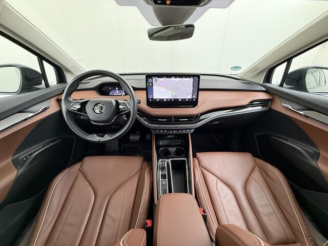 Skoda Enyaq iV 60 Panoramadak Trekhaak Leder Adap.Cruise Stoel+Stuur+Achterbankverwarming Camera 3-Zone Ecc SOH 90% Keyless Navi Pdc Elek.Achterklep Apple Carplay Android Auto P-Assist Privacy Glas Led Lmv 20" 1.000KG Trekgewicht 1e Eigenaar Origineel Nederlandse Auto Z