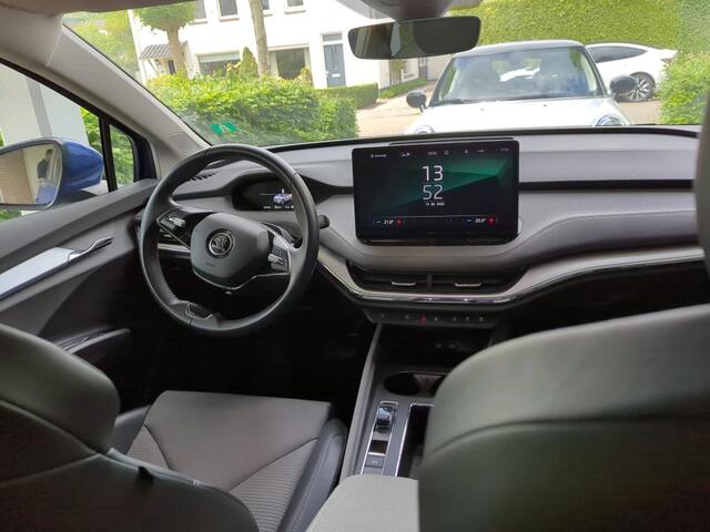 Skoda Enyaq iV 60 180pk 58kWh Automaat / Navigatie / Clima / Parkeersensoren / LED verlichting / App-connect TRANS