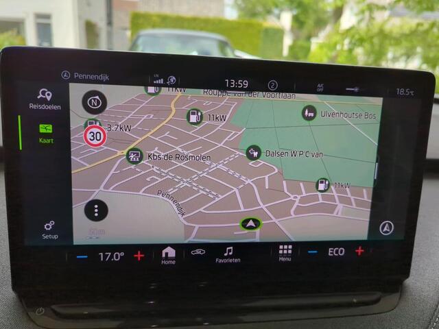 Skoda Enyaq iV 60 180pk 58kWh Automaat / Navigatie / Clima / Parkeersensoren / LED verlichting / App-connect TRANS