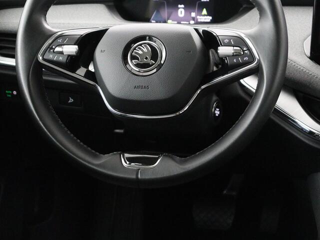 Skoda Enyaq iV 60 | 93.7 % SOH | Cruise control | Camera | 93.7 % SOH | Cruise control | Camera | Carplay | Half Leder | Sfeerverlichting | Climate control |
