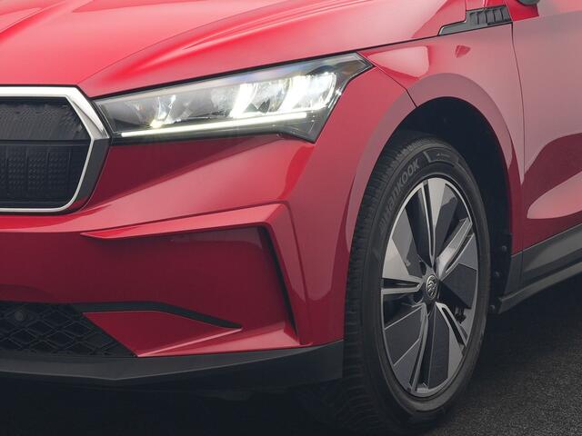 Skoda Enyaq iV 50 Comfort 55 kWh Dealer O.H | Adaptive Cruise | Camera | Crystal LED | Apple Carplay | Sportstoelen Verwarmd | BLIS | Virtual | Navigatie | DAB | 19"L.M |